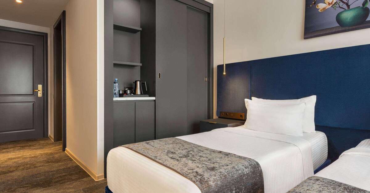 Een foto van Ramada by Wyndham Tbilisi Old City