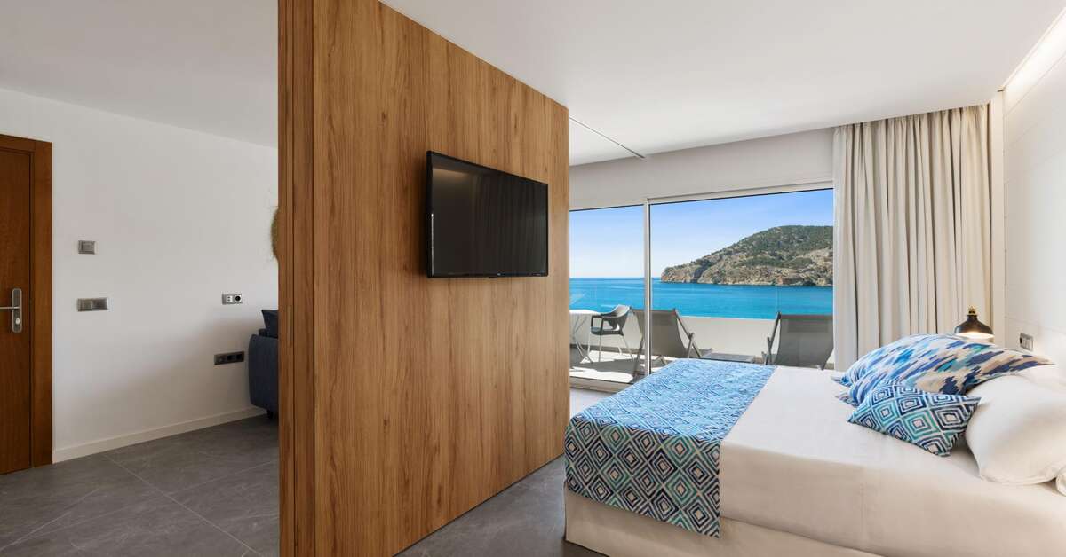 Ein Foto Bahia Camp De Mar Suites