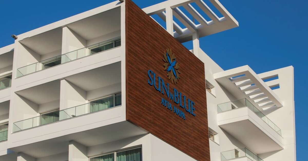 Ein Foto von der Außenansicht des Gaia Sun N Blue Hotel