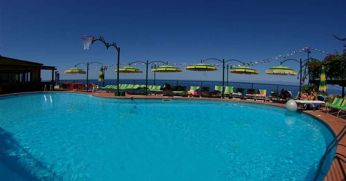 Een foto van het zwembad bij Hotel Orizzonte Blu