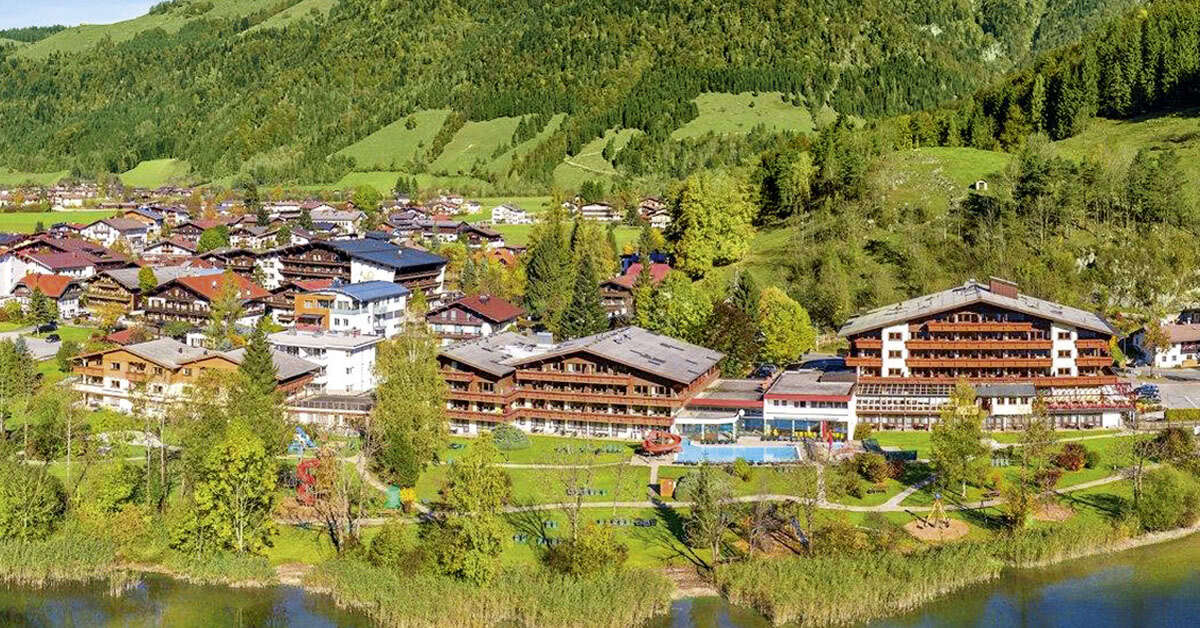 Ein Foto von der Außenansicht des Ferienclub Bellevue am See