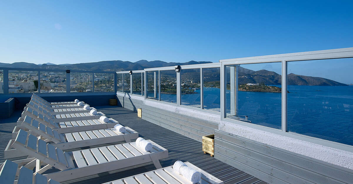 Een foto van het terras bij Mistral Bay