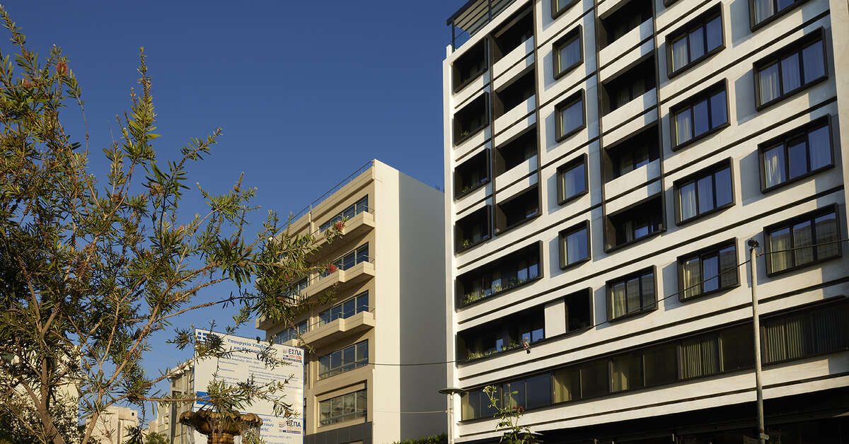 Een foto van The Port Square Hotel