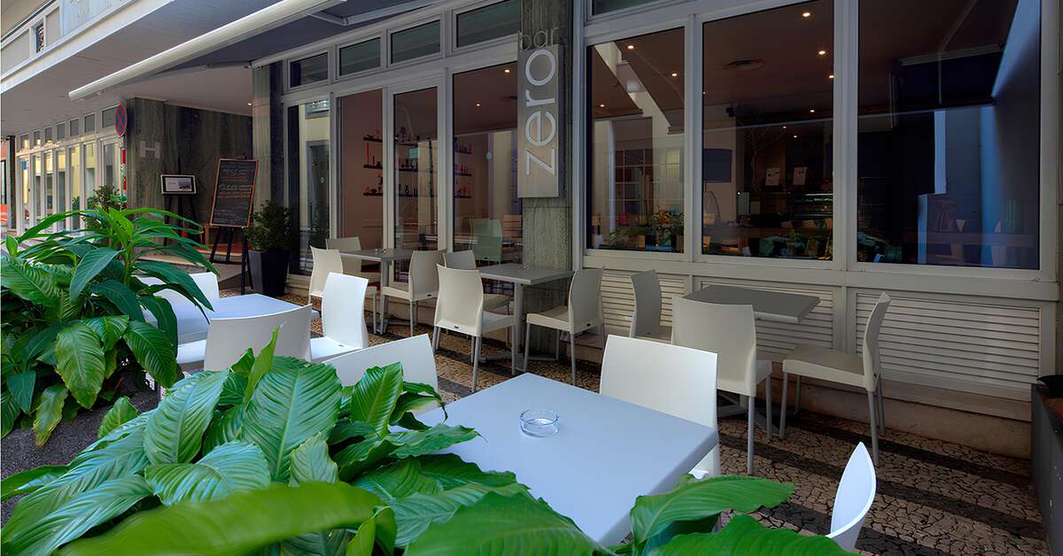 Een foto van het terras bij Hotel Orquidea