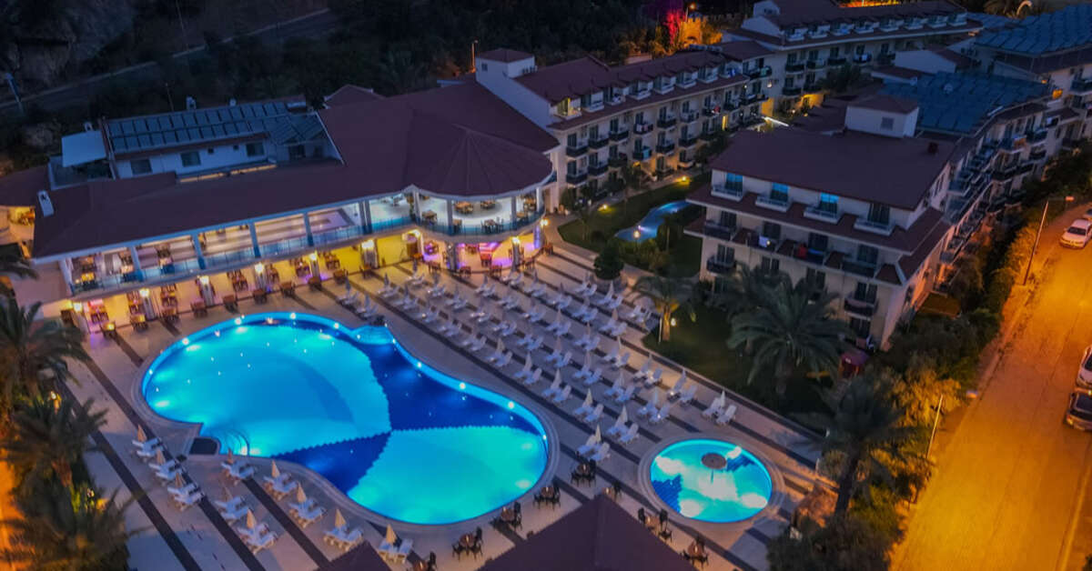 Een foto van het zwembad bij Montebello Resort