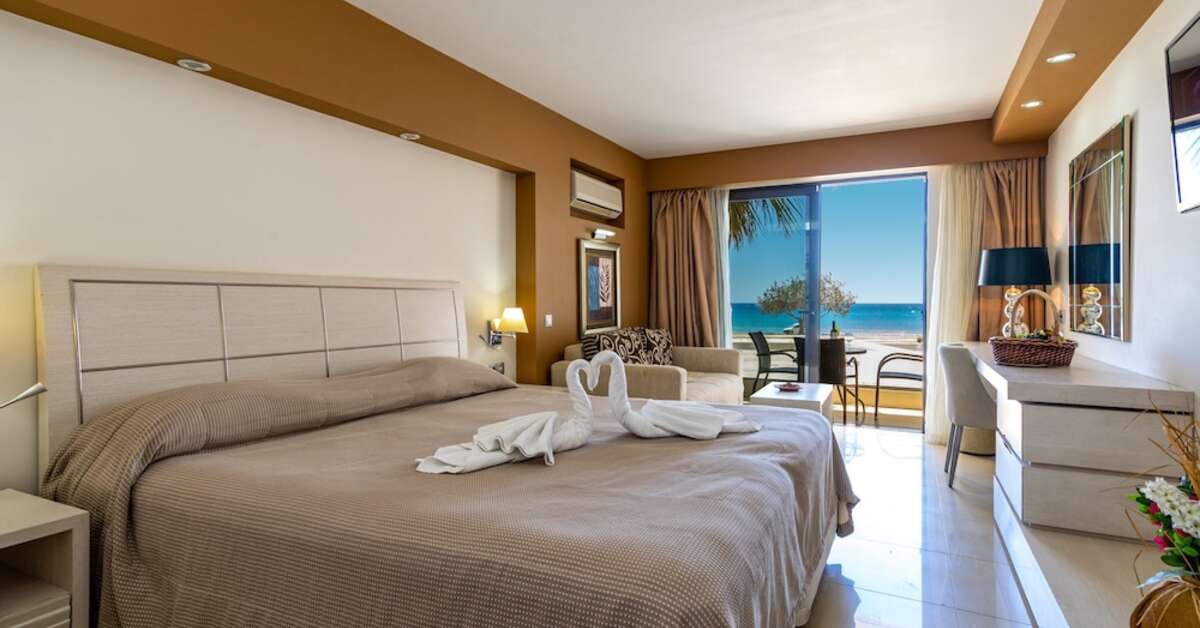 Een foto van Kamari Plus Hotel