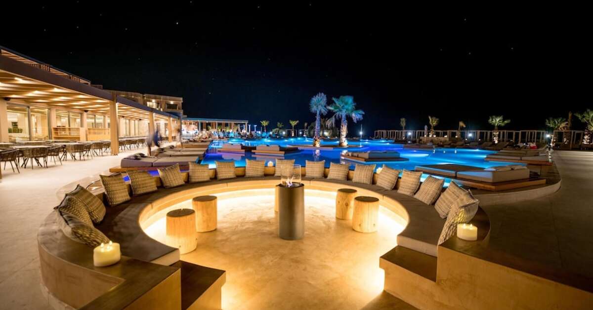 Een foto van het zwembad bij Senseana Sea Side Resort