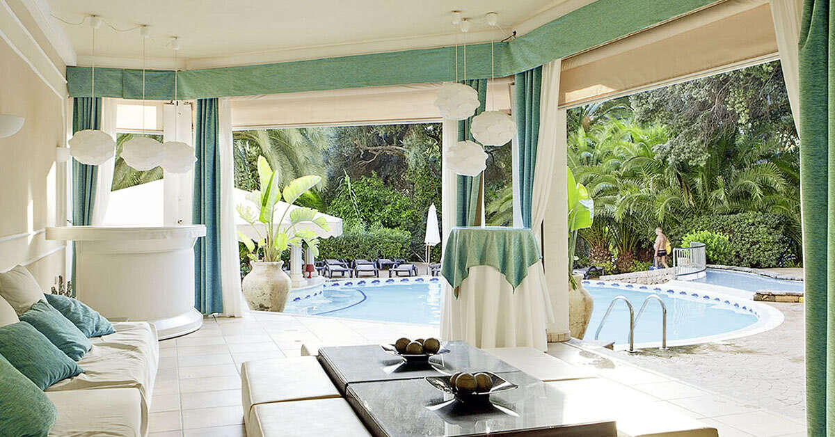 Een foto van het zwembad bij Hotel Lago Garden Suites & Spa