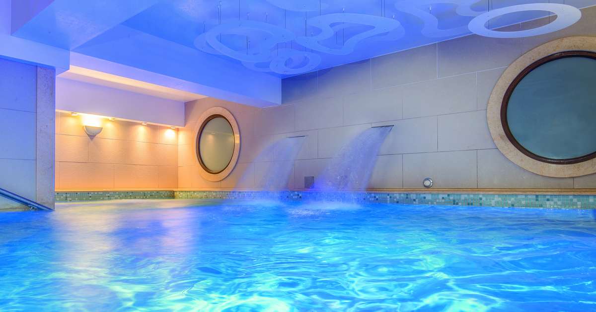 Een foto van het zwembad bij Cosmopolitan Hotel & Spa