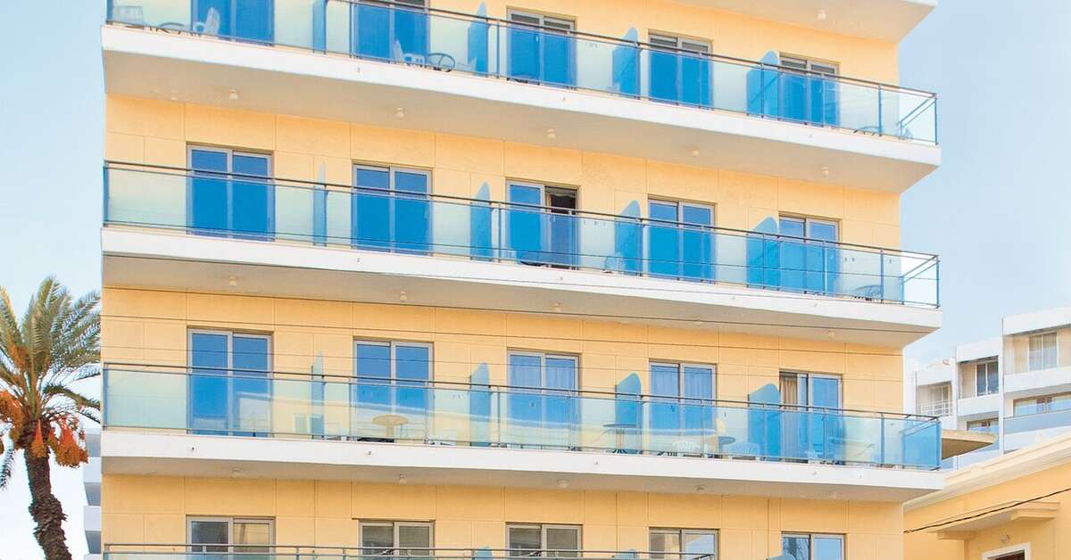 Een foto van de buitenkant van Hotel Africa