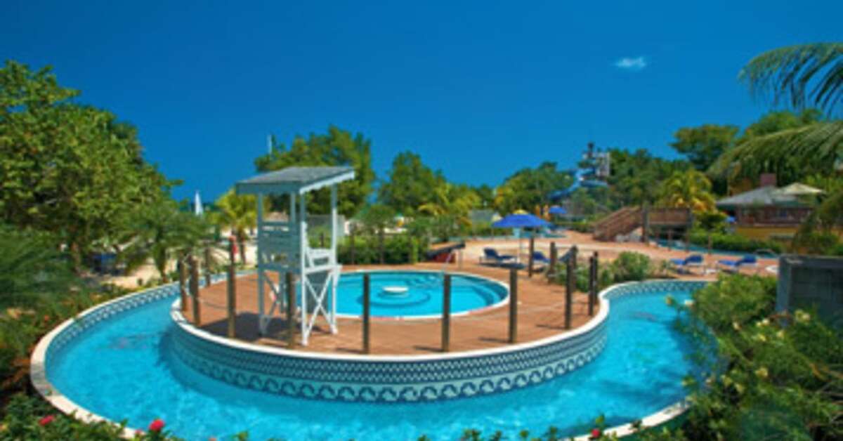Ein Foto vom Pool im Beaches Negril Resort & Spa
