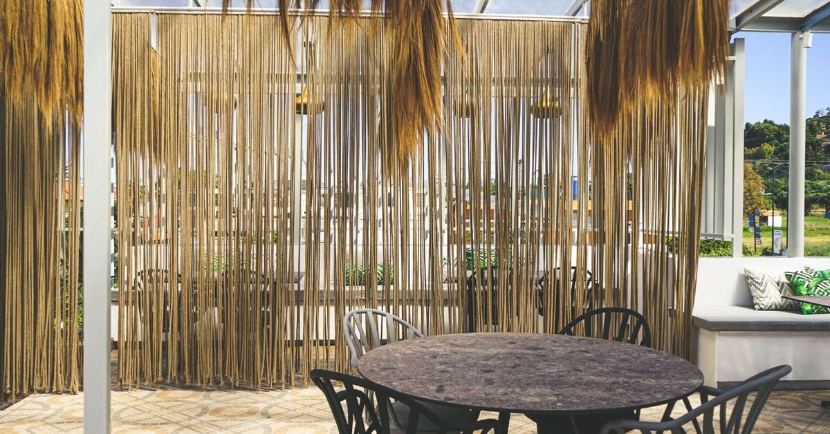 Een foto van het terras bij Meandros Boutique & Spa