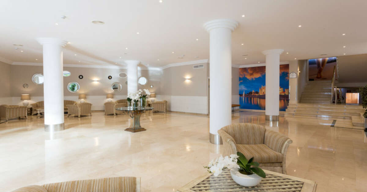Een foto van het interieur van Sunlight Bahia Principe Coral Playa