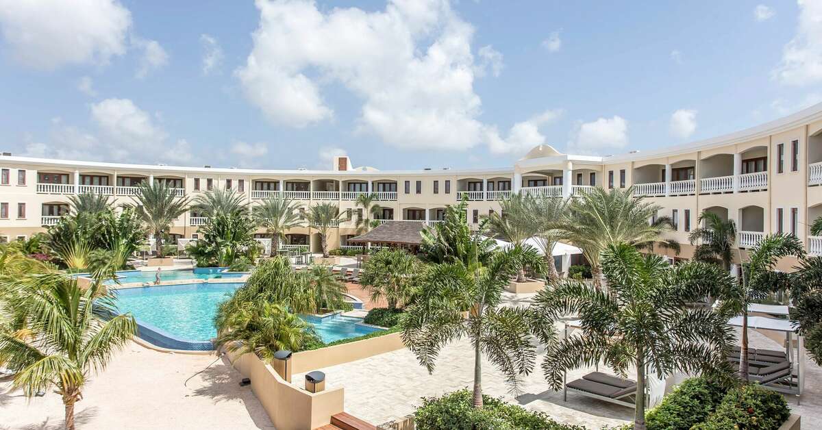 Een foto van het zwembad bij Acoya Curacao Resort Villas & Spa