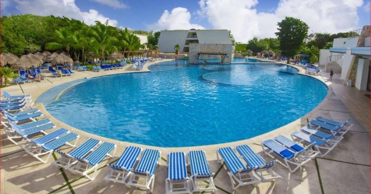 Een foto van het zwembad bij Grand Sirenis Riviera Maya Resort & Spa