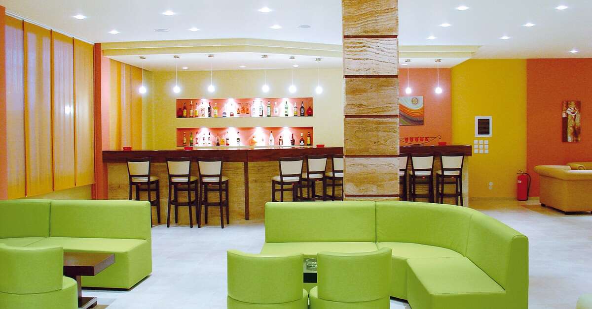 Een foto van het interieur van Golden Sands Hotel