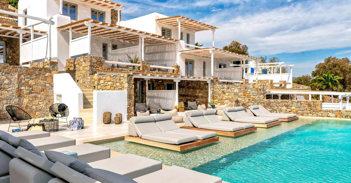 Een foto van het zwembad bij Mykonos Bliss Cozy Suites