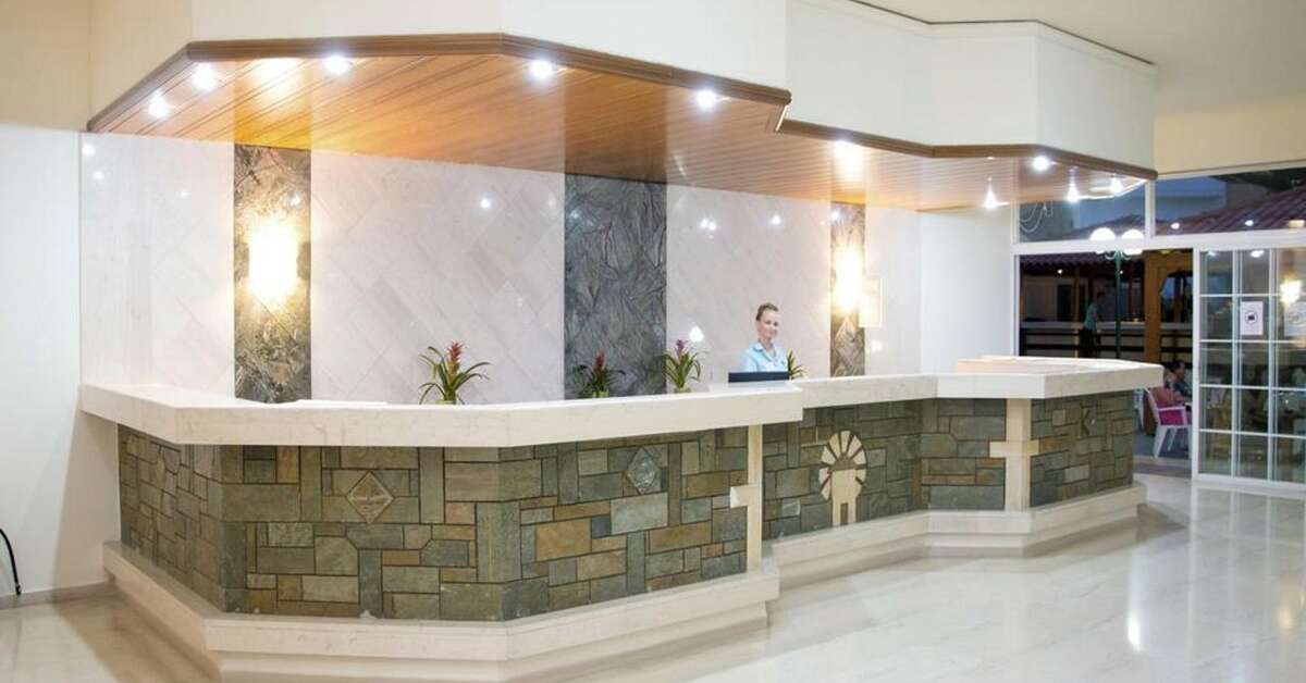 Een foto van het interieur van Marathon Hotel