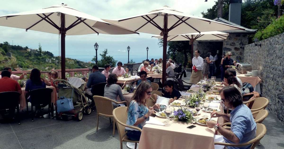 Een foto van het terras bij Hotel Quinta Da Serra