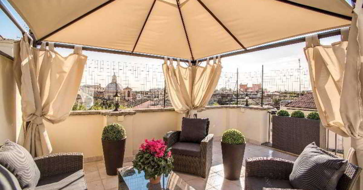 Een foto van het terras bij Hotel Anfiteatro Flavio
