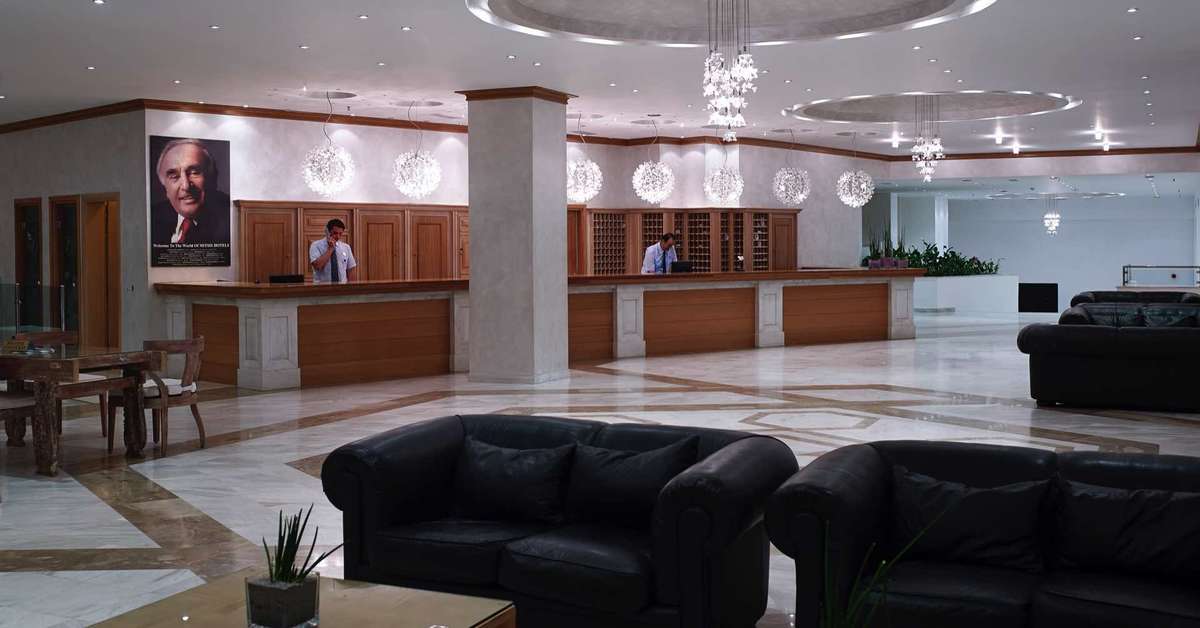 Een foto van het interieur van Mitsis Rodos Maris Resort & Spa