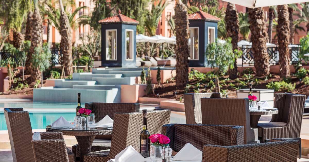 Een foto van het terras bij Mövenpick Hotel Mansour Eddahbi Marrakech