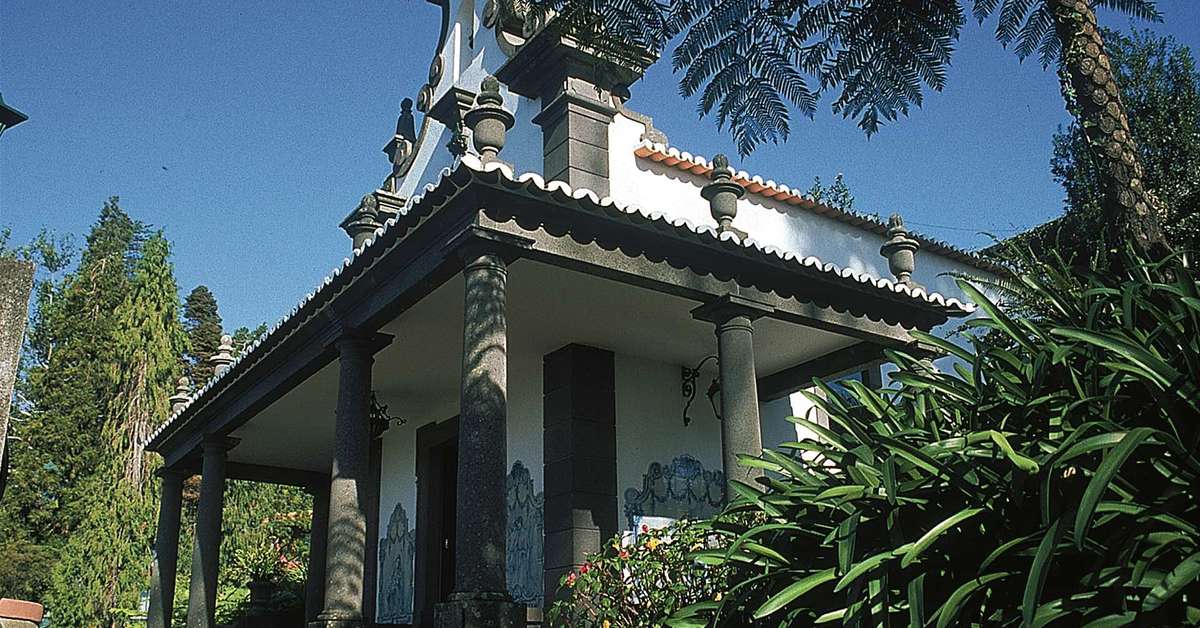 Een foto van de buitenkant van Quinta Do Monte Panoramic Gardens