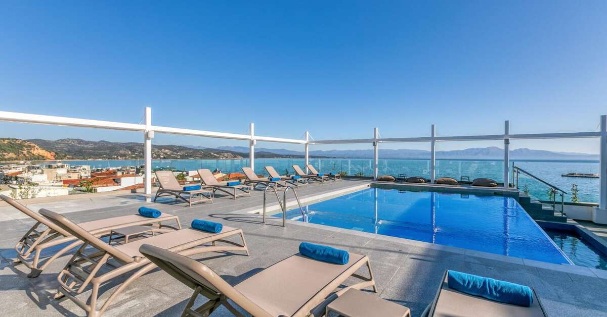 Een foto van het zwembad bij Las Hotel & Spa