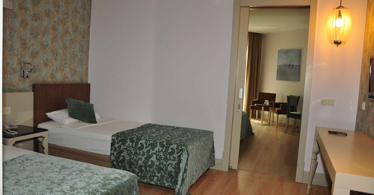 Ein Foto Port Side Resort Hotel