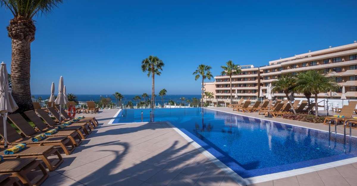 Een foto van het zwembad bij Hovima Costa Adeje