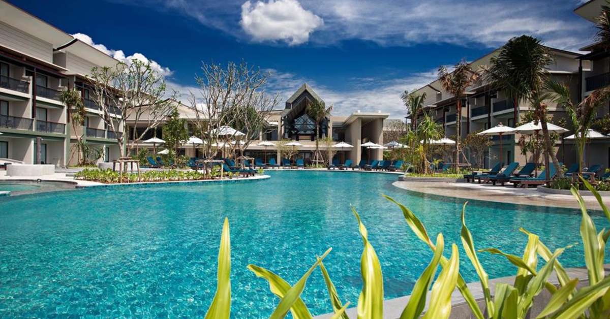 Ein Foto vom Pool im Le Meridien Khao Lak Resort & Spa