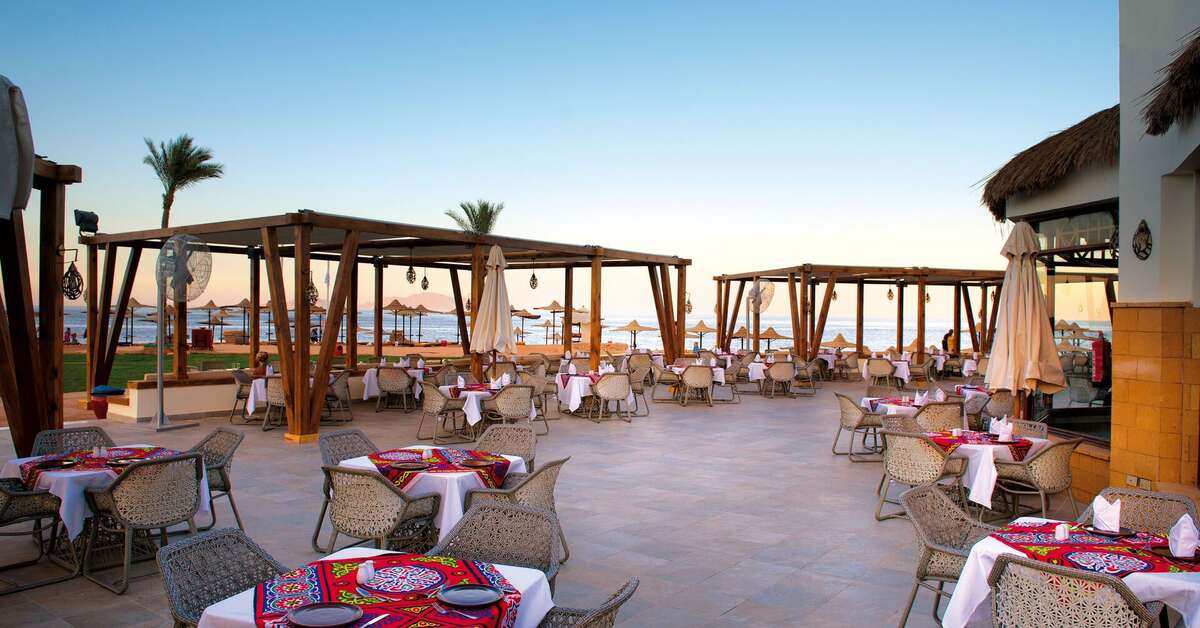 Ein Foto von der Terrasse im Amphoras Beach