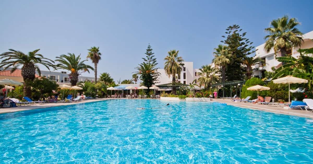 Een foto van het zwembad bij Tigaki Beach Hotel