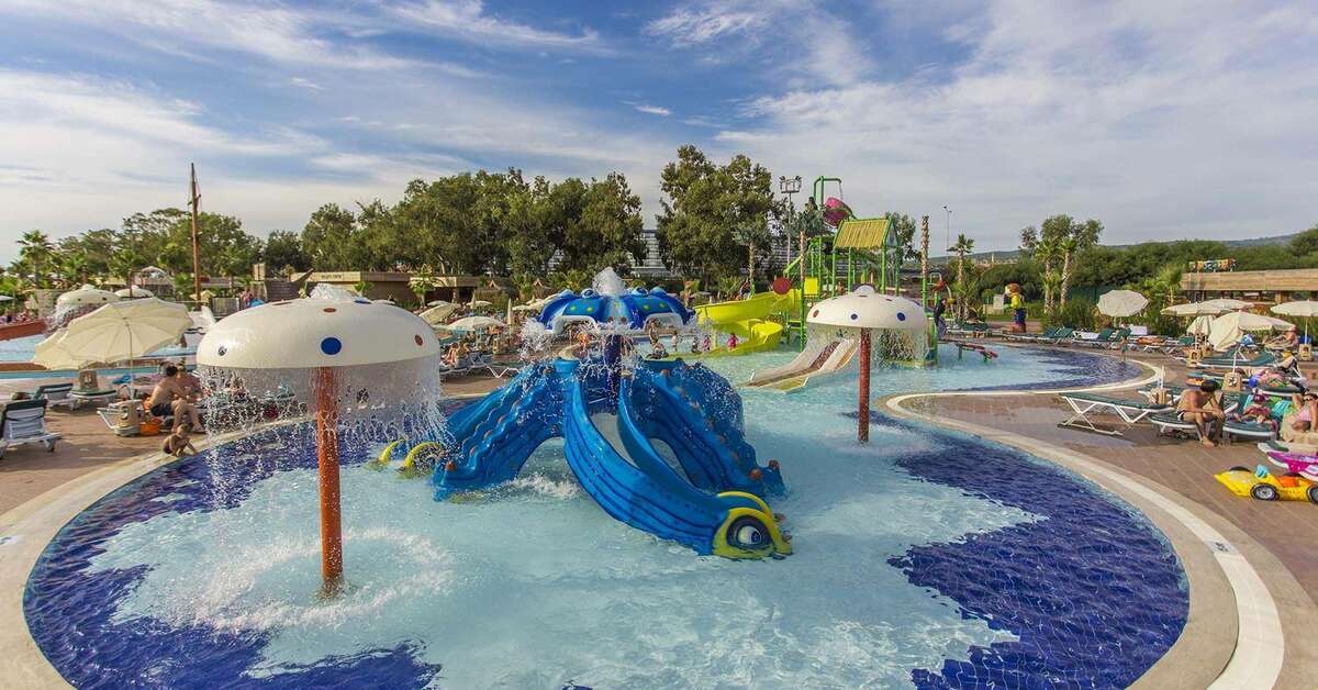 Een foto van het zwembad bij Eftalia Village