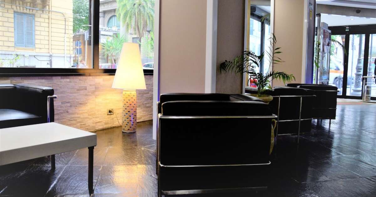 Een foto van het interieur van Ibis Styles Palermo Cristal