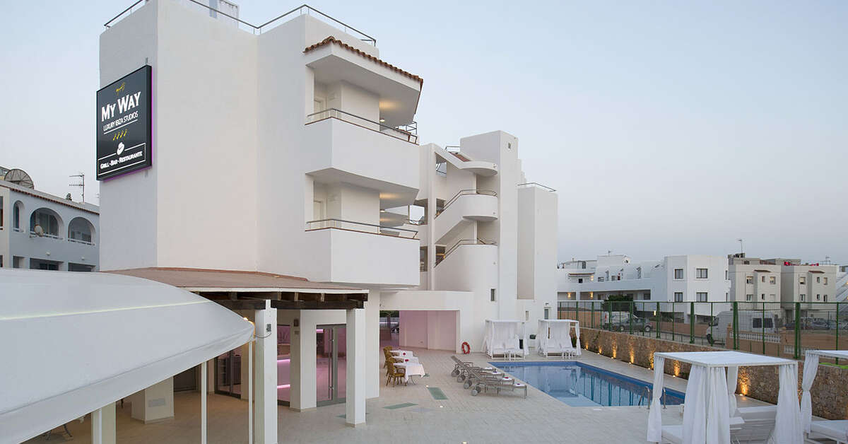 Een foto van My Way Luxury Ibiza Studios