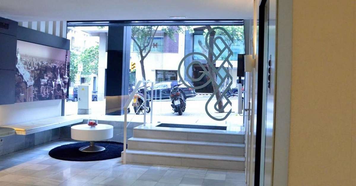 Een foto van het interieur van Atenea Rekord Suites