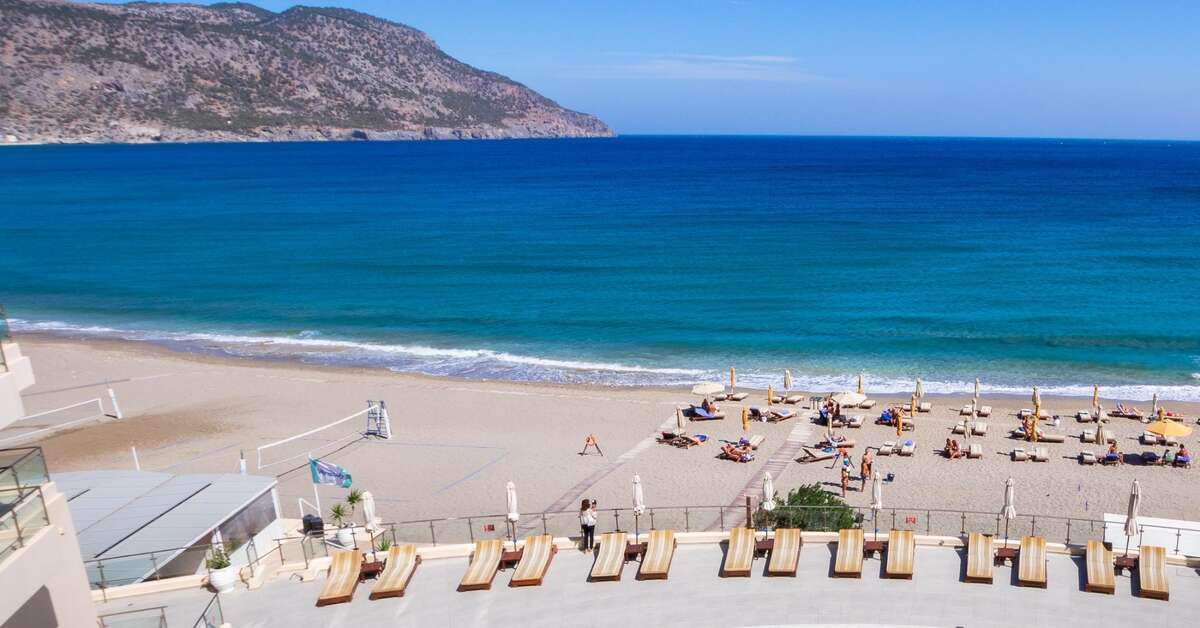Ein Foto vom Pool im Konstantinos Palace