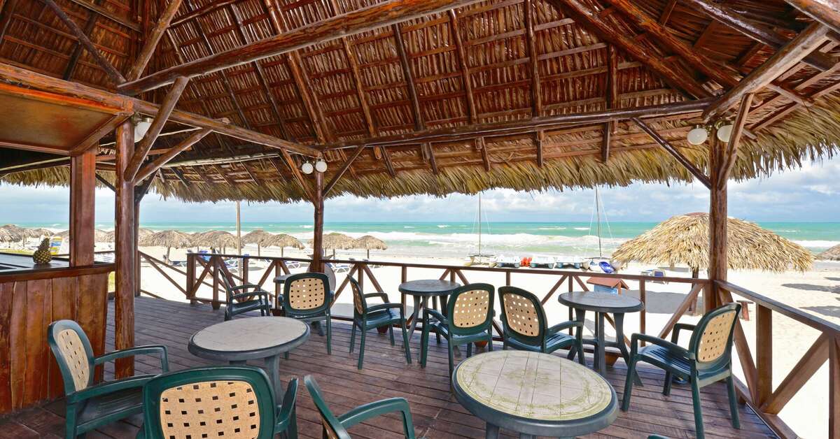 Ein Foto von der Terrasse im Iberostar Tainos