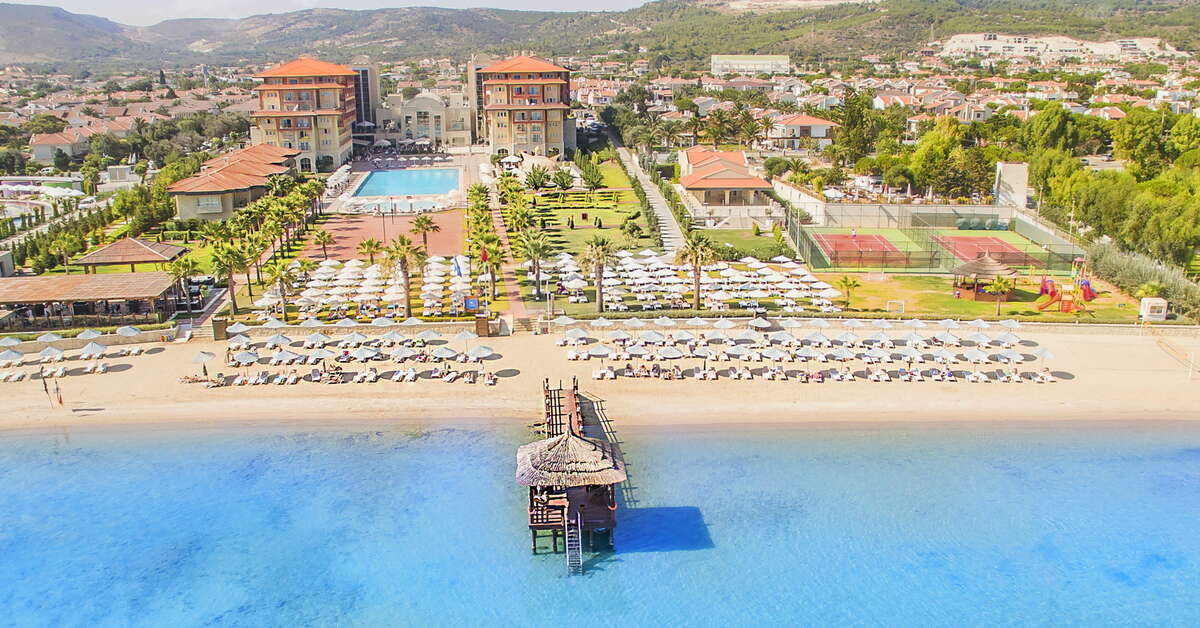 Een foto van de buitenkant van Radisson Blu Resort & Spa Cesme