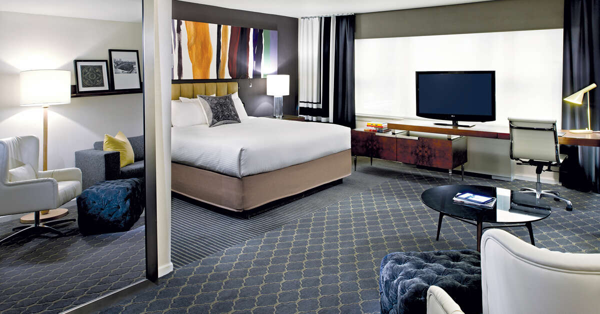 Ein Foto Fifty Hotel & Suites by Affinia
