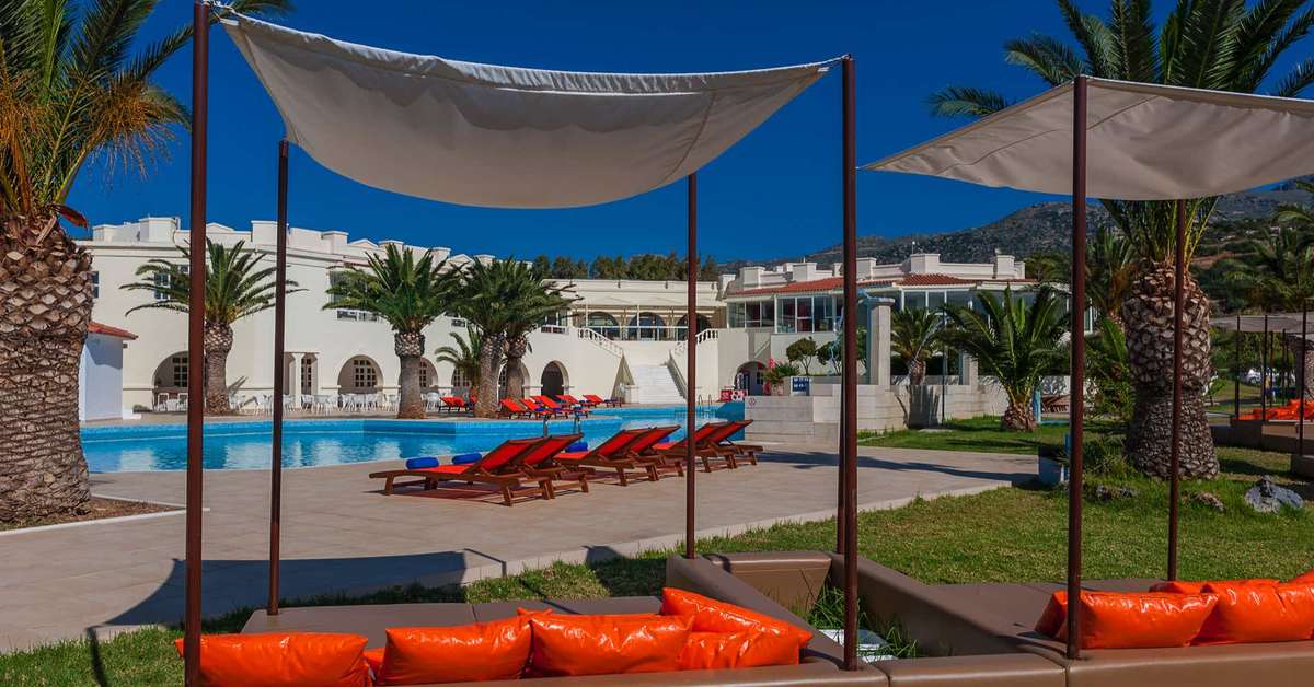 Een foto van het zwembad bij Giannoulis Almyra Hotel & Village