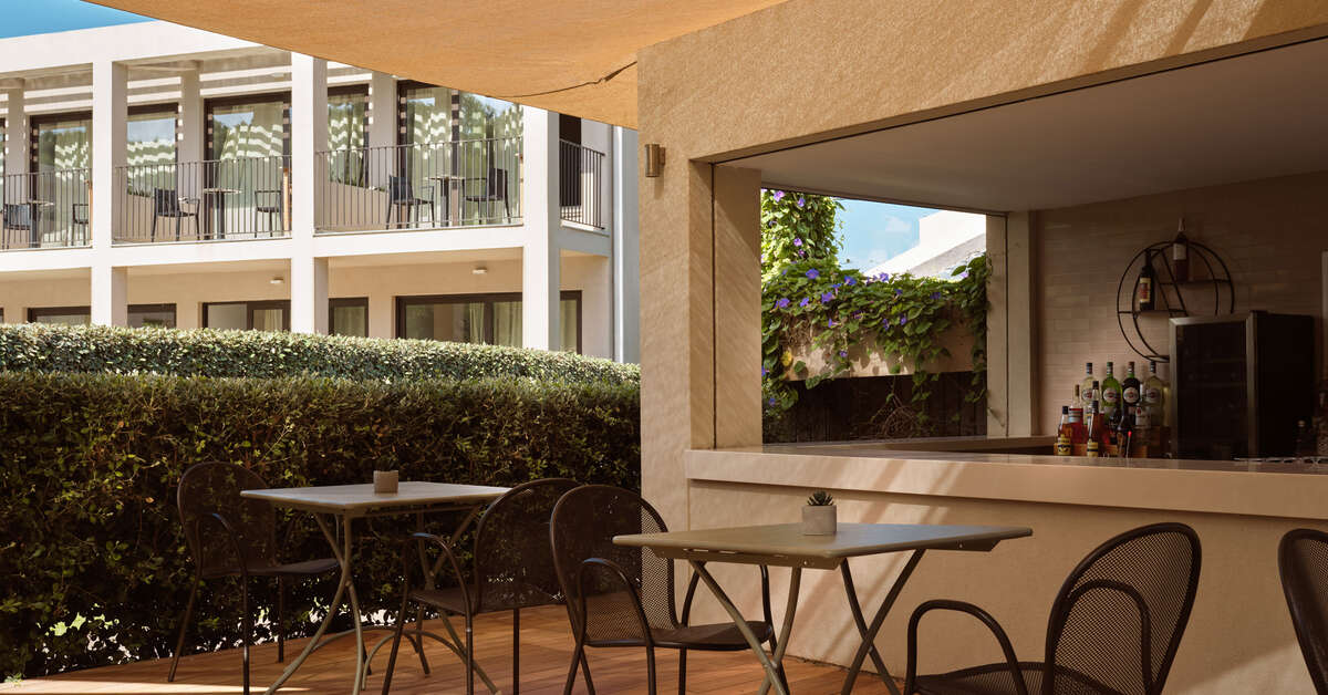 Een foto van New Beach Hotel