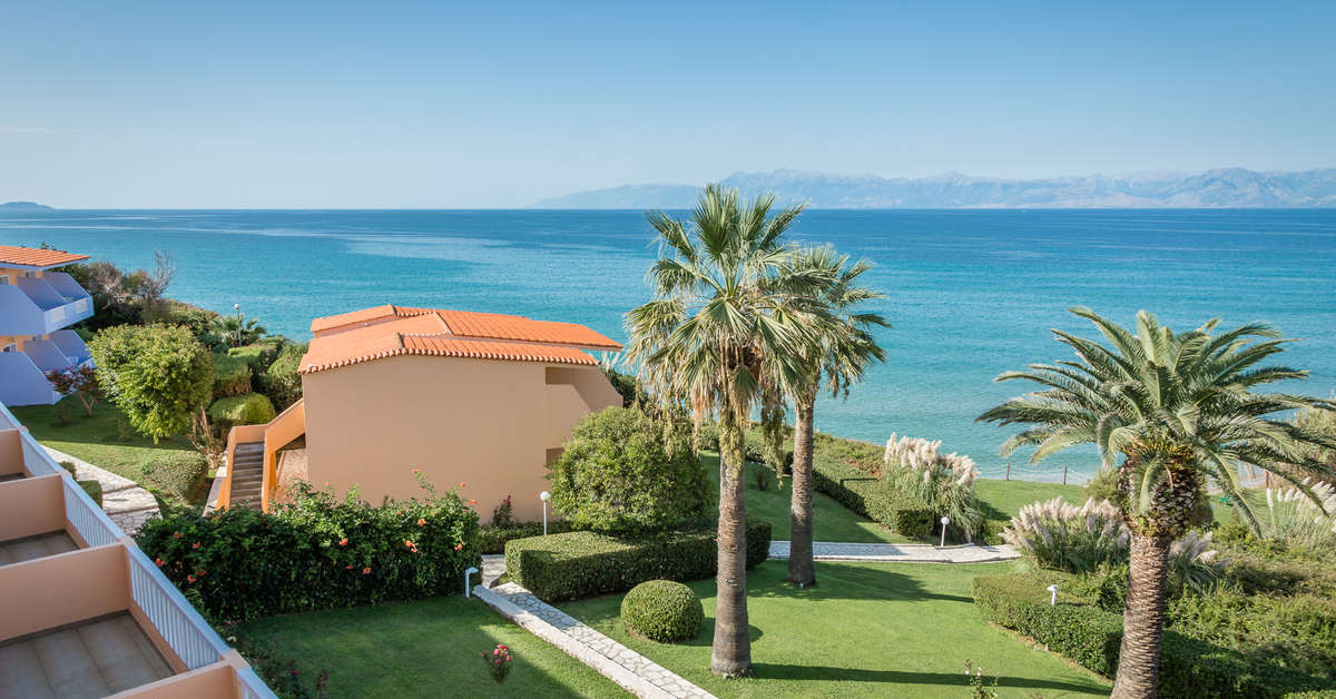 Een foto van het terras bij Hotel Ibiscus Corfu