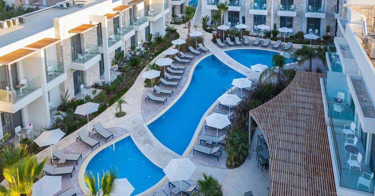 Een foto van het zwembad bij Oneiro Boutique Hotel