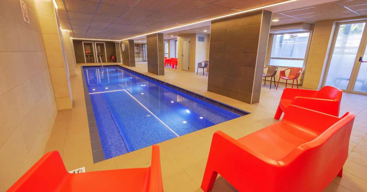 Een foto van het zwembad bij Hotel Golden Donaire Beach