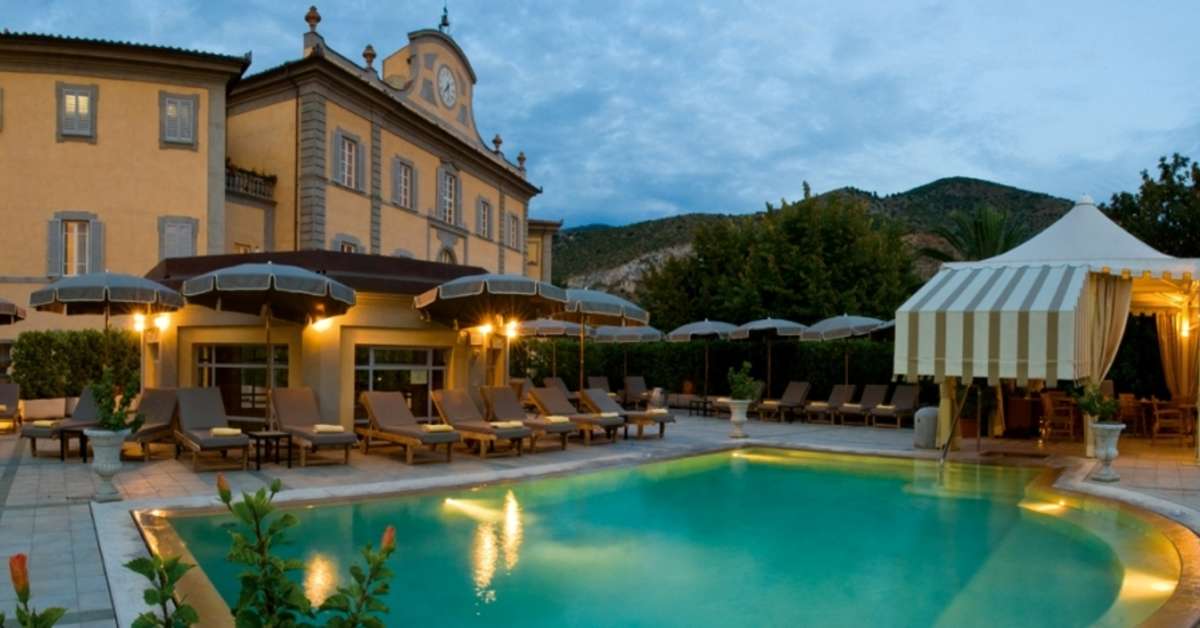 Een foto van het zwembad bij Bagni di Pisa Palace & Spa