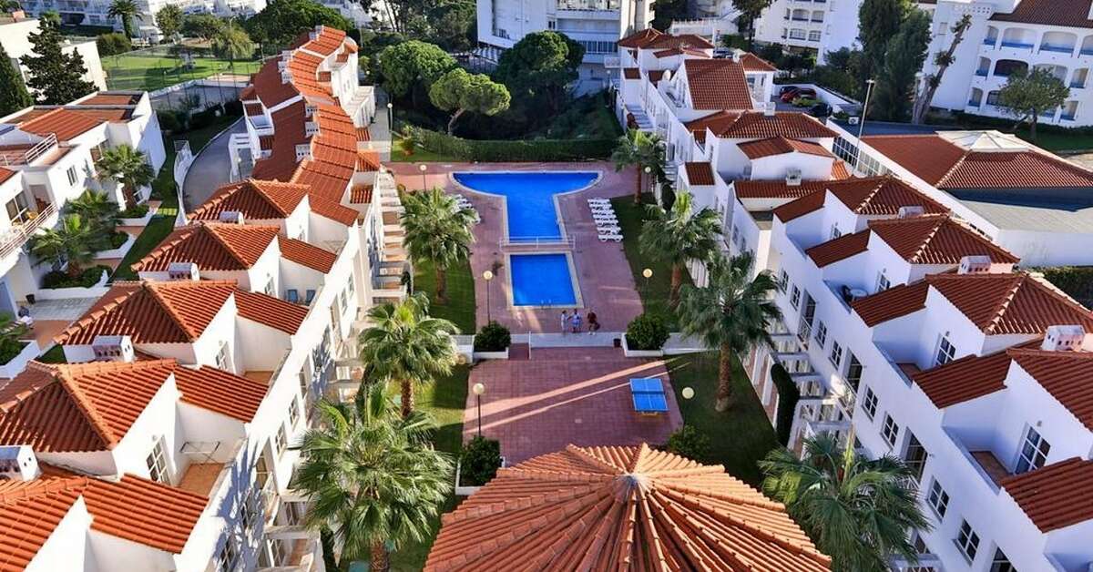 Ein Foto vom Pool im Apartments Ouratlantico