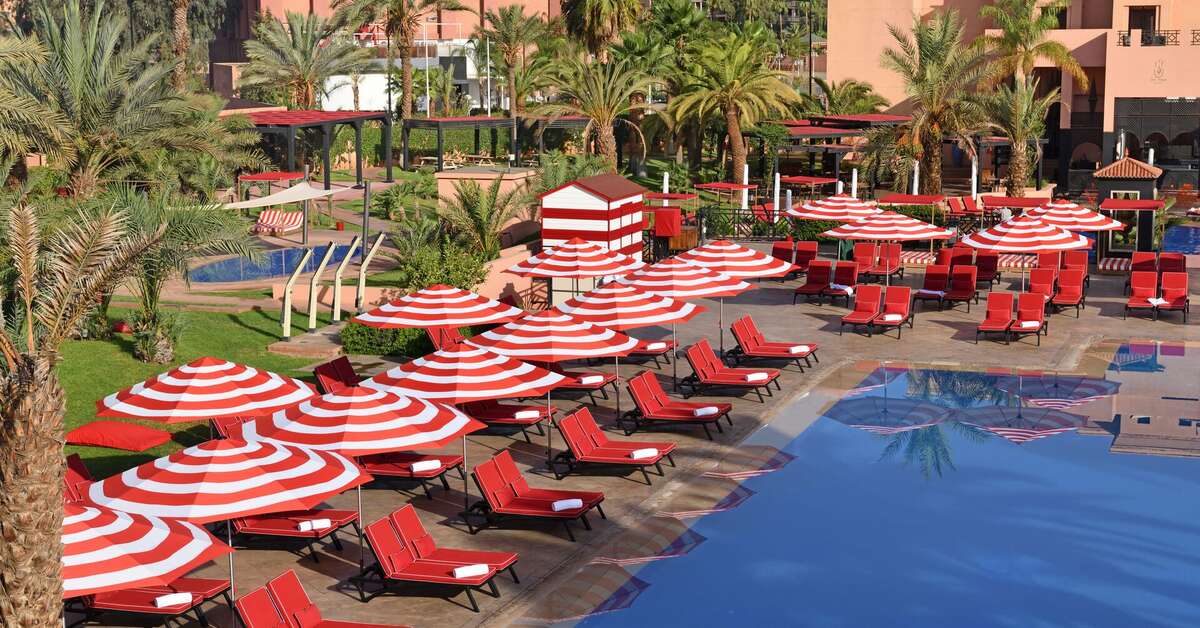 Een foto van het zwembad bij Mövenpick Hotel Mansour Eddahbi Marrakech