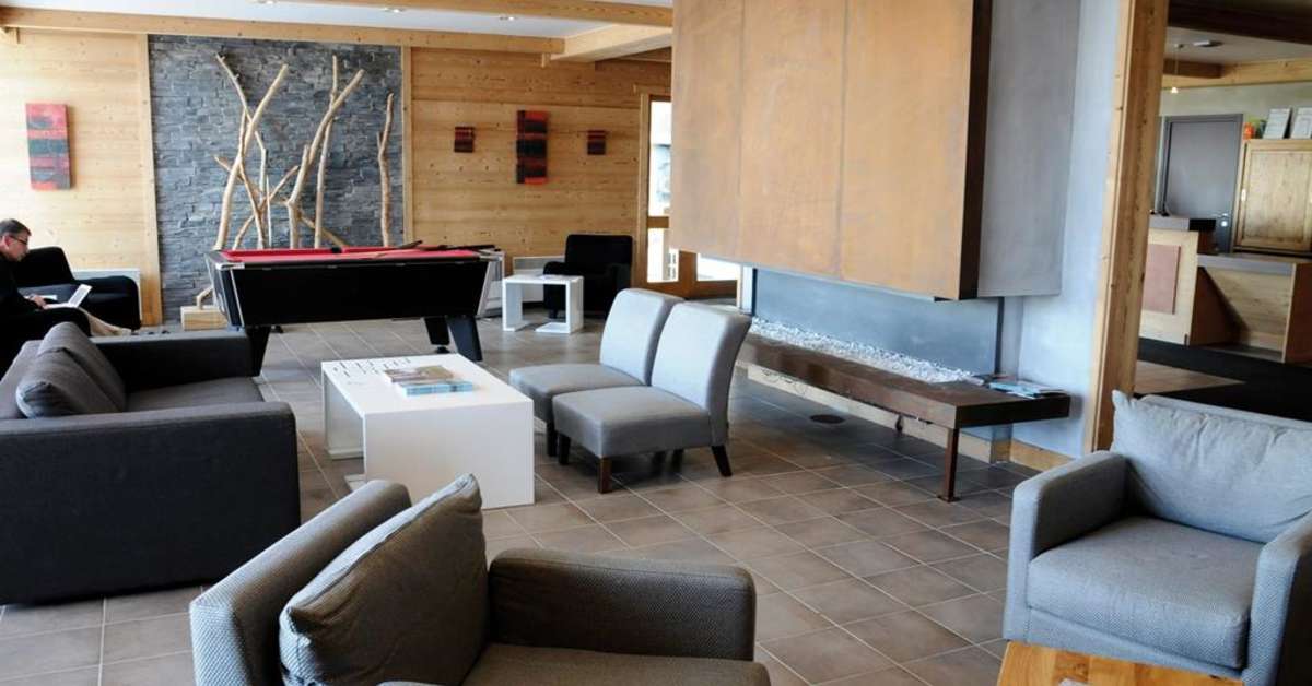 Een foto van het interieur van Le Roc Belle Face